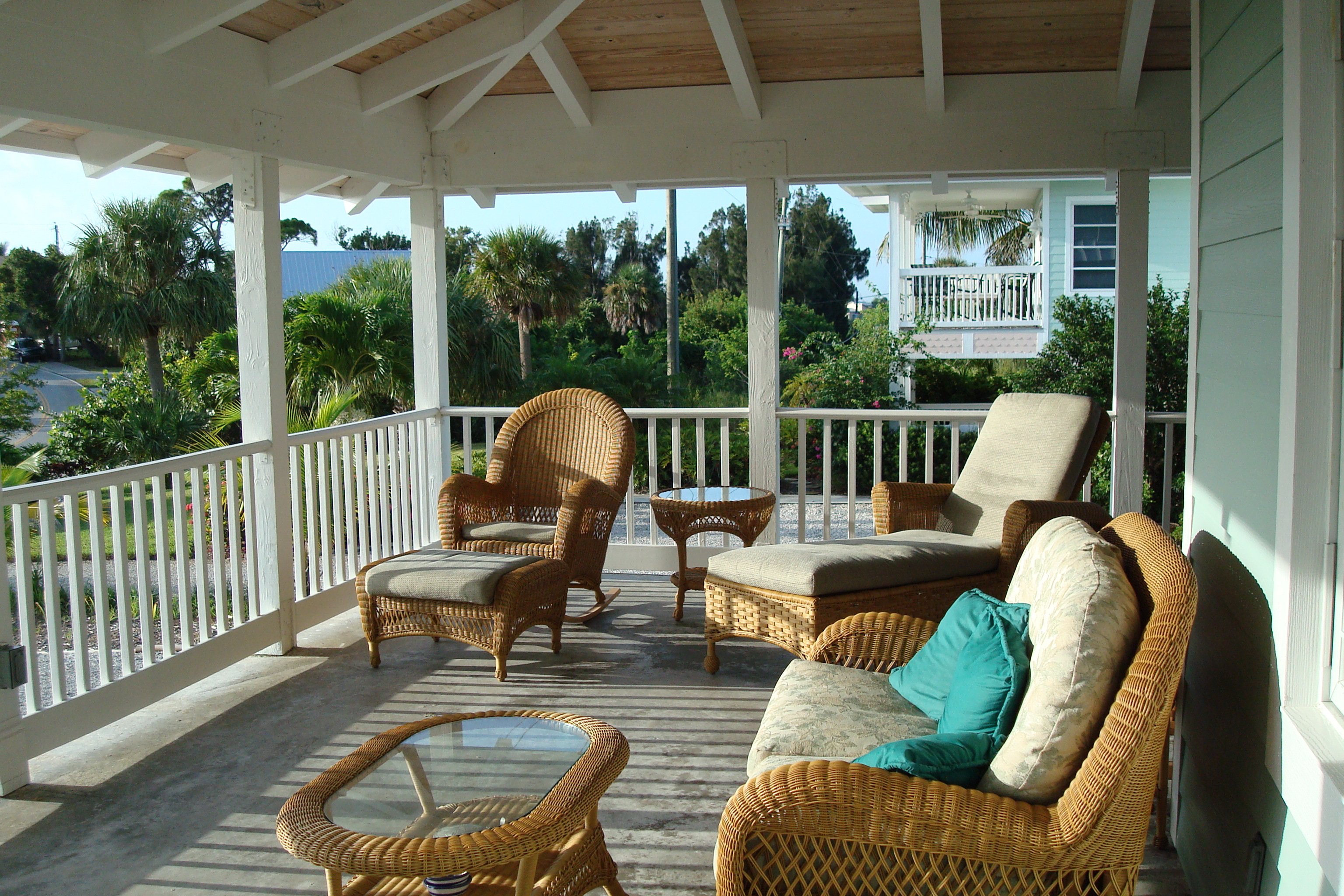 Cooper Res Front Porch