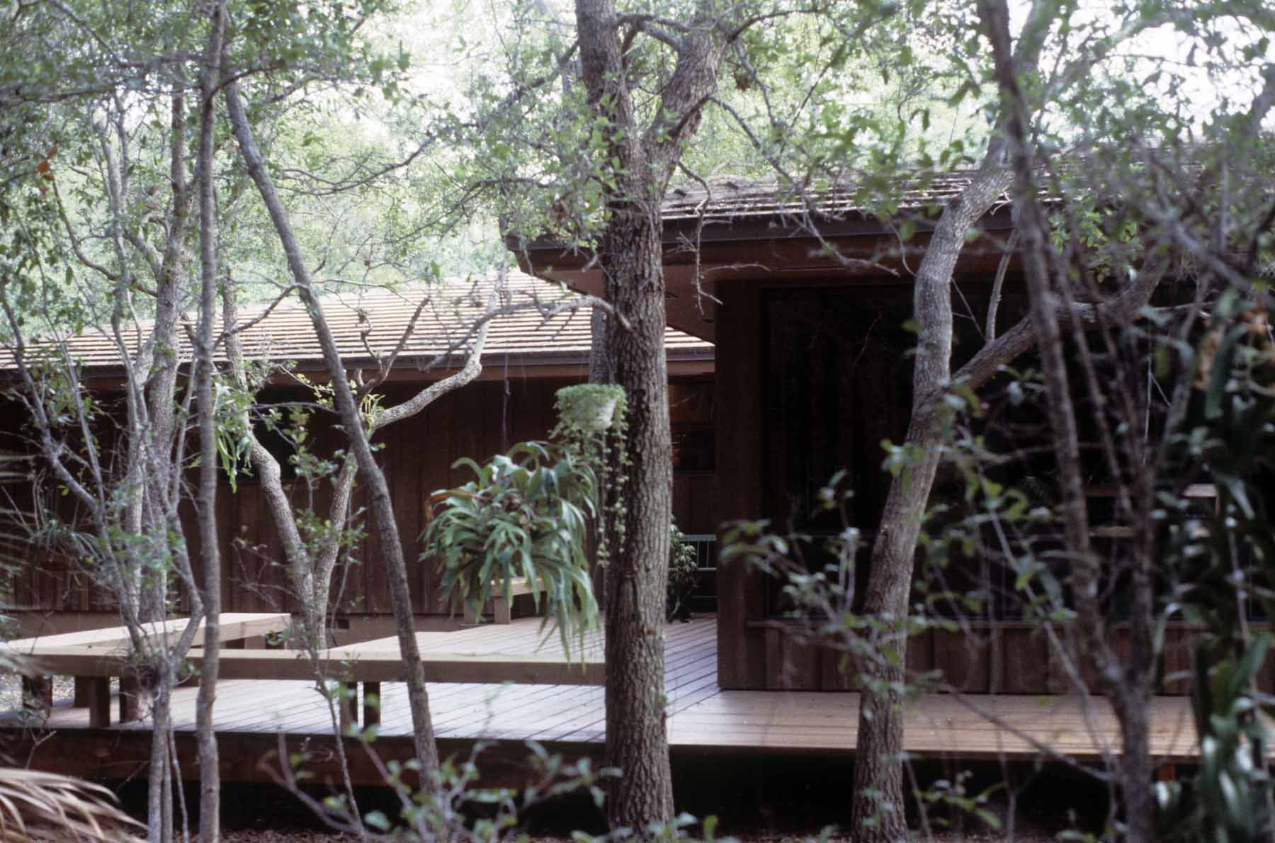 LB Cooper Res side deck